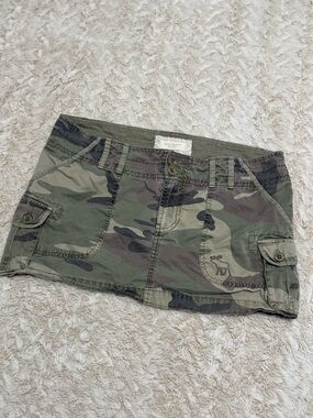 Vintage camo Abercrombie & Fitch mini skirt with Lacey tag